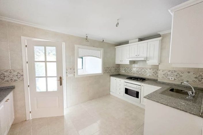 Image No.17-2 Bed Apartment for sale