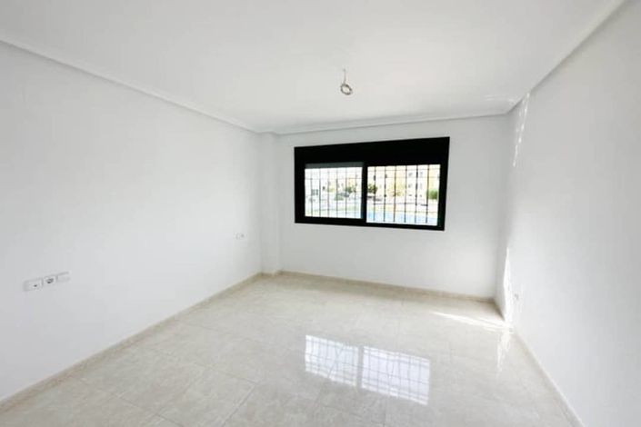 Image No.22-2 Bed Apartment for sale