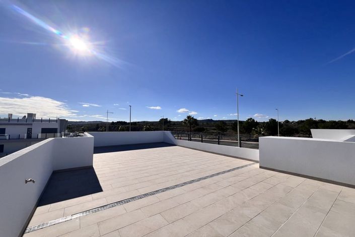 Image No.27-3 Bed Villa for sale