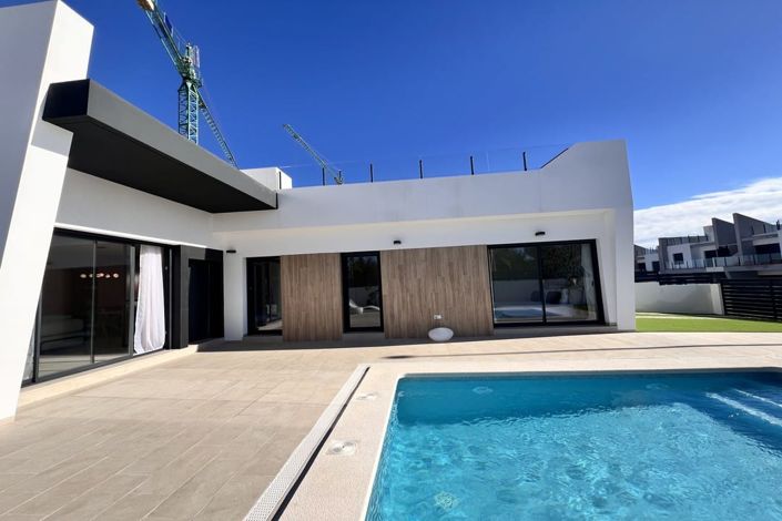 Image No.4-3 Bed Villa for sale