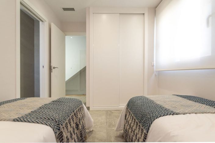 Image No.18-3 Bed Villa for sale