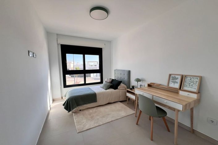 Image No.11-3 Bed Apartment for sale