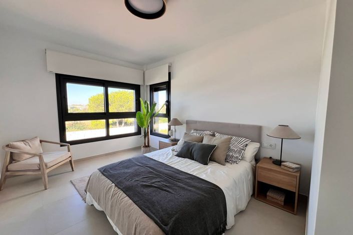 Image No.22-3 Bed Apartment for sale