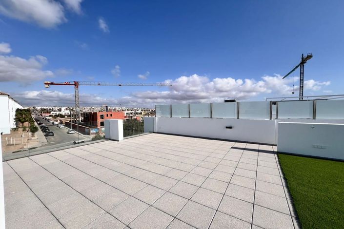 Image No.21-3 Bed Apartment for sale