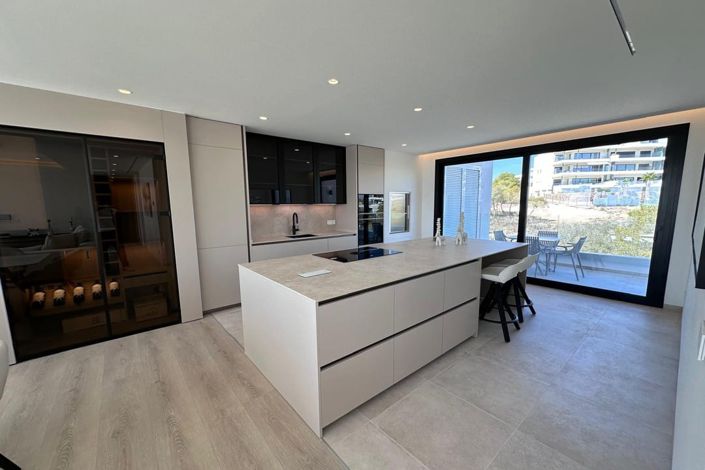 Image No.11-3 Bed Apartment for sale