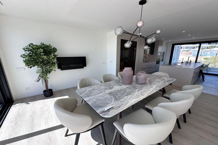 Image No.12-3 Bed Apartment for sale