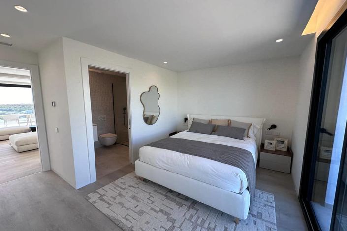 Image No.18-3 Bed Apartment for sale