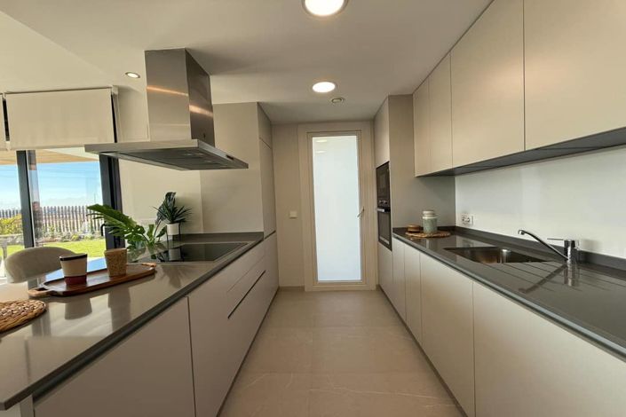 Image No.7-3 Bed Villa for sale