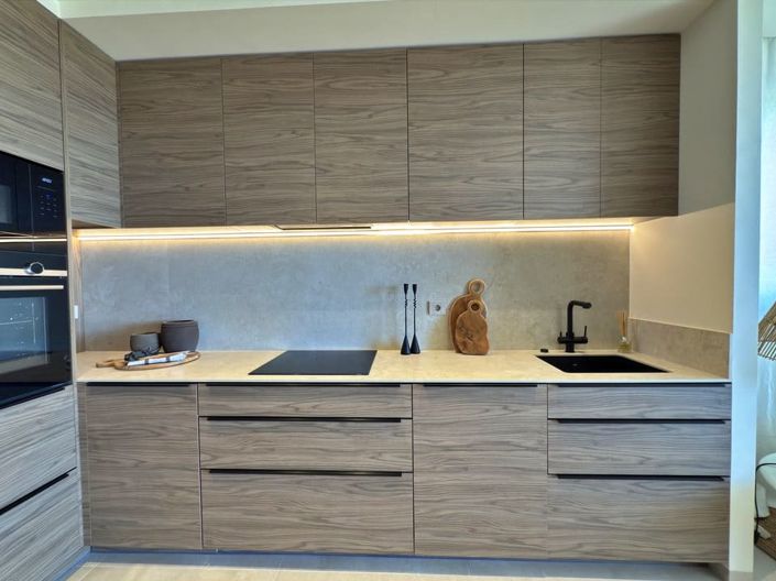 Image No.21-3 Bed Apartment for sale