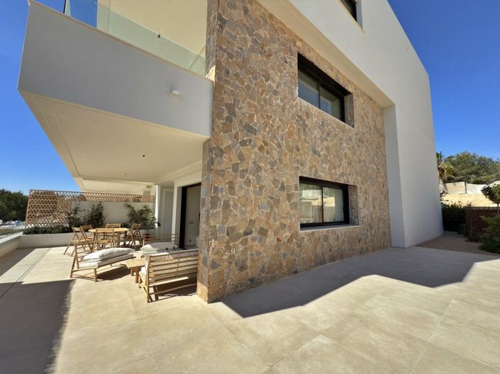 Image No.45-3 Bed Apartment for sale