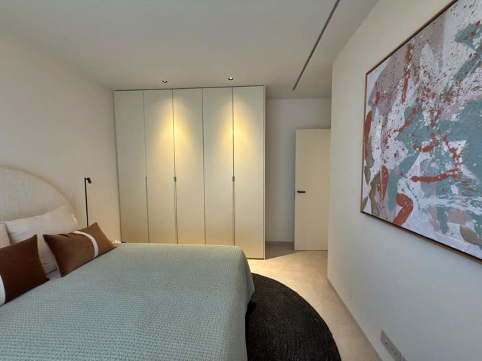 Image No.9-3 Bed Apartment for sale