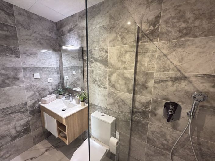 Image No.22-2 Bed Apartment for sale