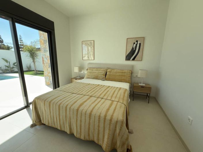 Image No.36-3 Bed Villa for sale