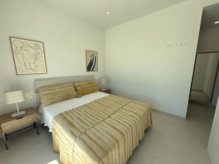 Image No.37-3 Bed Villa for sale