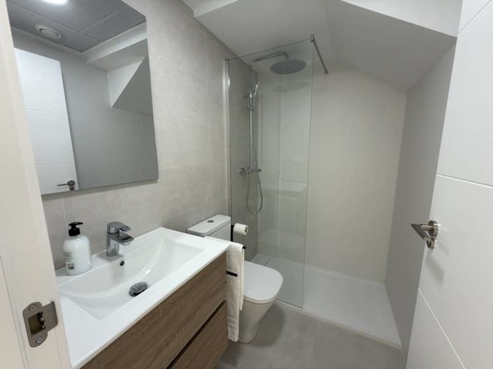 Image No.9-Maison de ville de 3 chambres à vendre à Cox