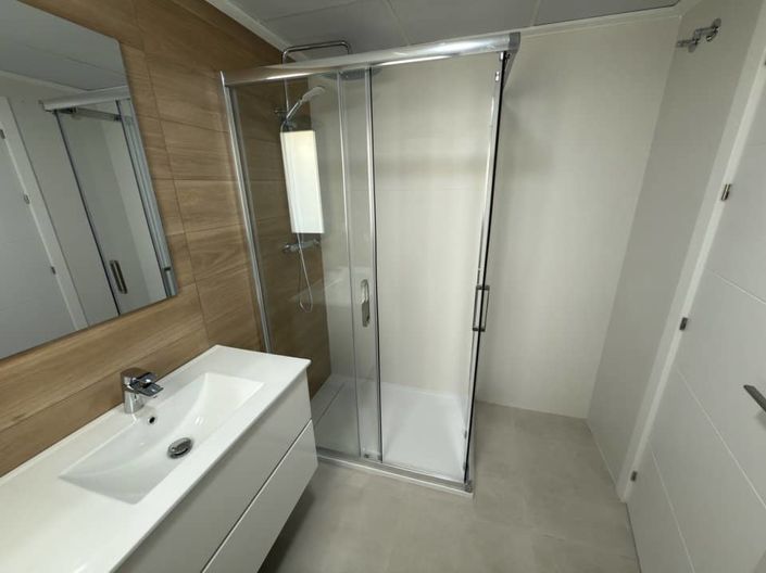 Image No.24-2 Bed Townhouse for sale