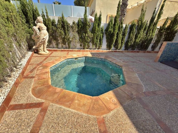 Image No.12-Villa de 4 chambres à vendre à Villamartin