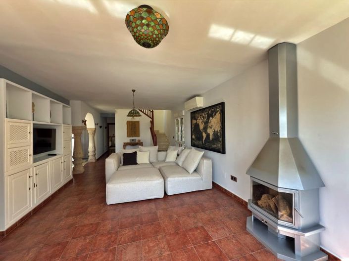 Image No.4-Villa de 4 chambres à vendre à Villamartin