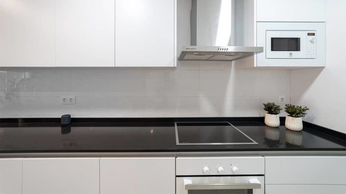 Image No.21-3 Bed Apartment for sale