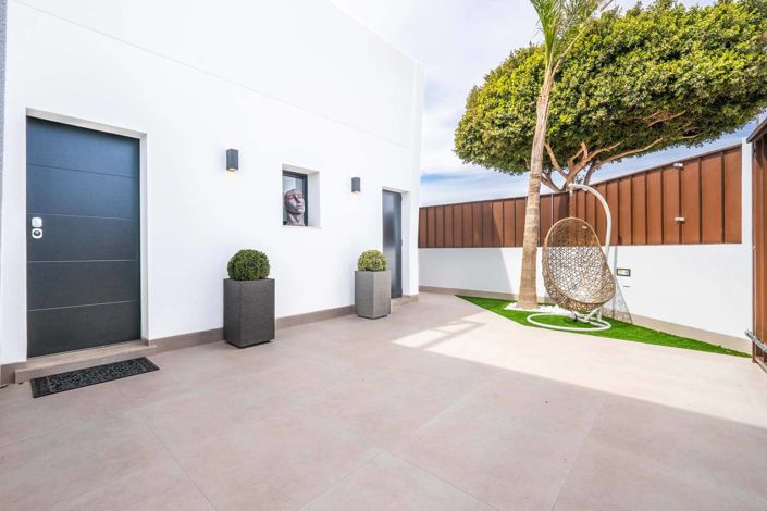 Image No.5-3 Bed Villa for sale