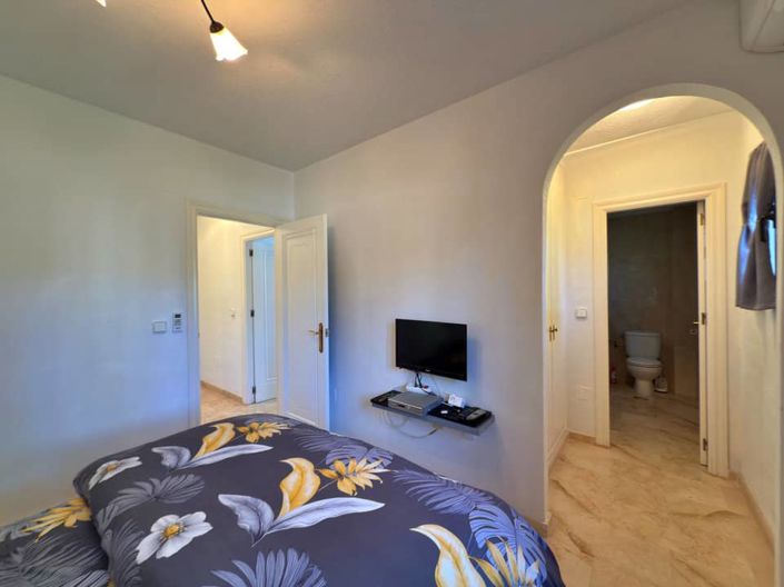 Image No.21-3 Bed Apartment for sale