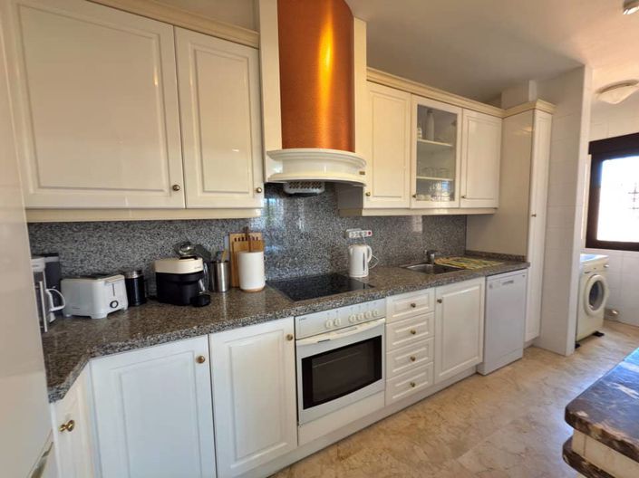 Image No.26-3 Bed Apartment for sale