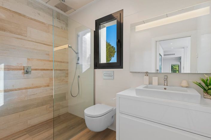 Image No.17-3 Bed Villa for sale