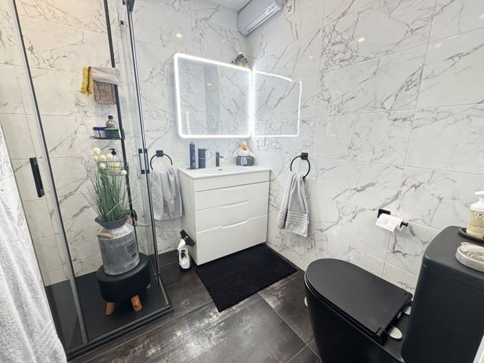 Image No.12-2 Bed Bungalow for sale