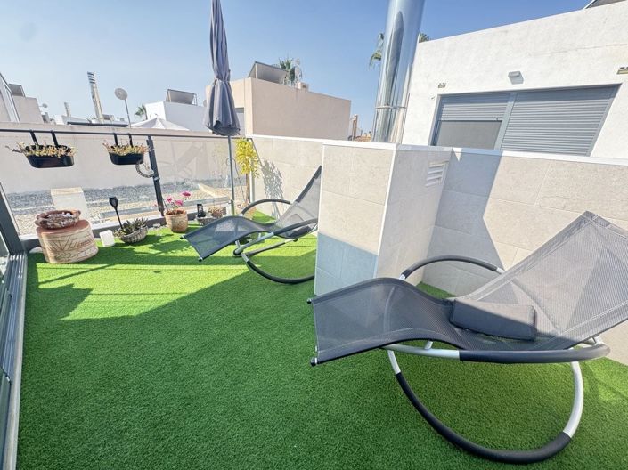 Image No.20-2 Bed Bungalow for sale