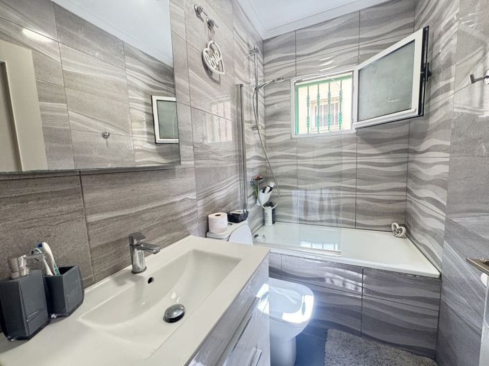 Image No.20-4 Bed Villa for sale