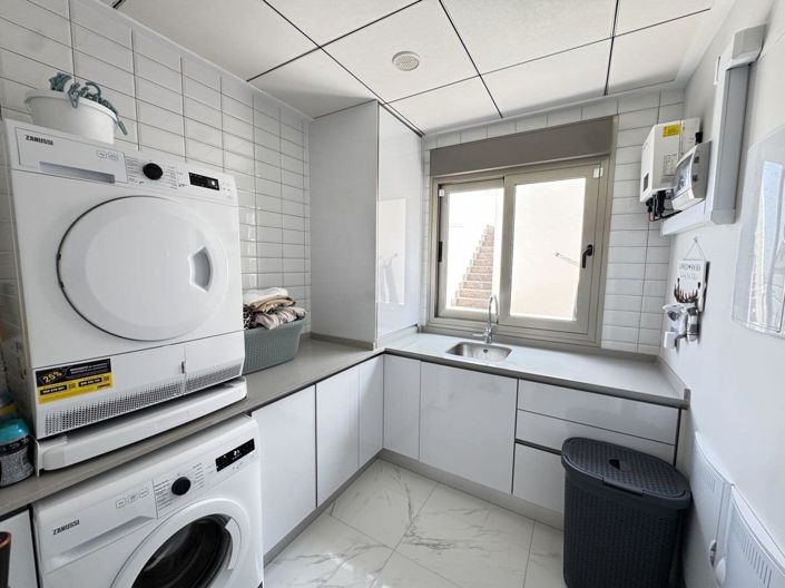 Image No.14-4 Bed Villa for sale