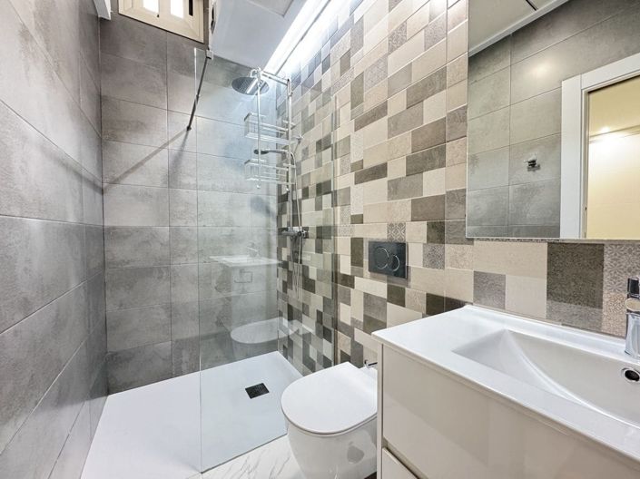 Image No.8-4 Bed Villa for sale