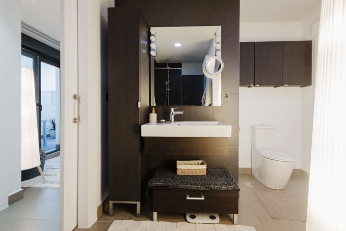 Image No.20-2 Bed Apartment for sale