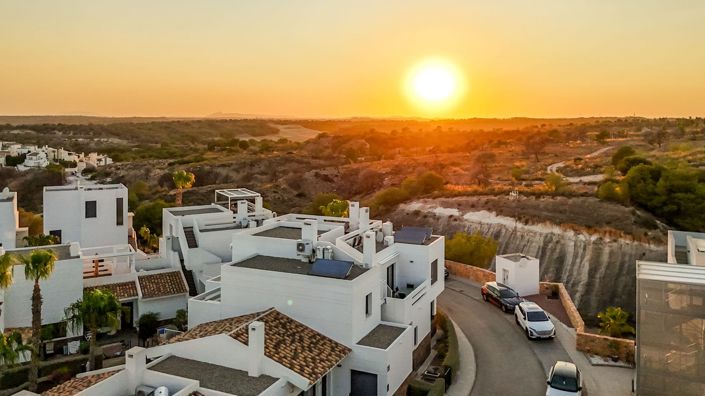 Image No.37-2 Bed Apartment for sale