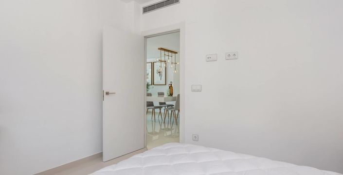 Image No.14-4 Bed Villa for sale