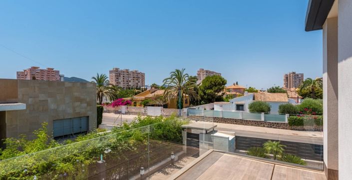 Image No.8-4 Bed Villa for sale