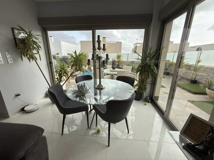 Image No.29-4 Bed Villa for sale