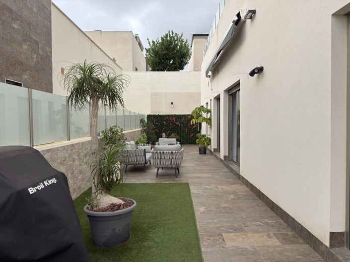 Image No.9-4 Bed Villa for sale