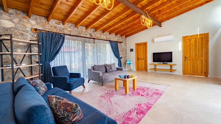Image No.4-9 Bed Villa for sale