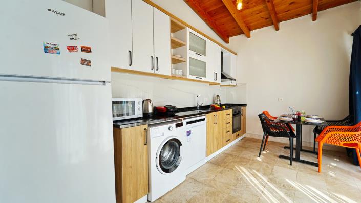 Image No.9-9 Bed Villa for sale