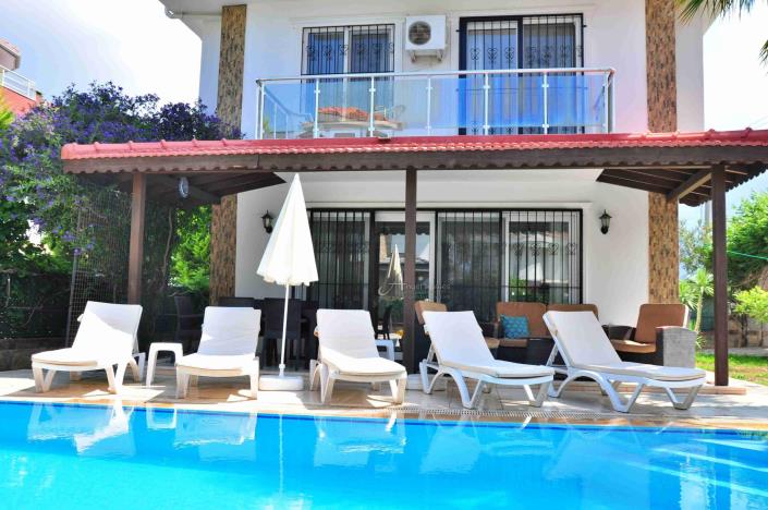 Image No.2-3 Bed Villa / Detached for sale