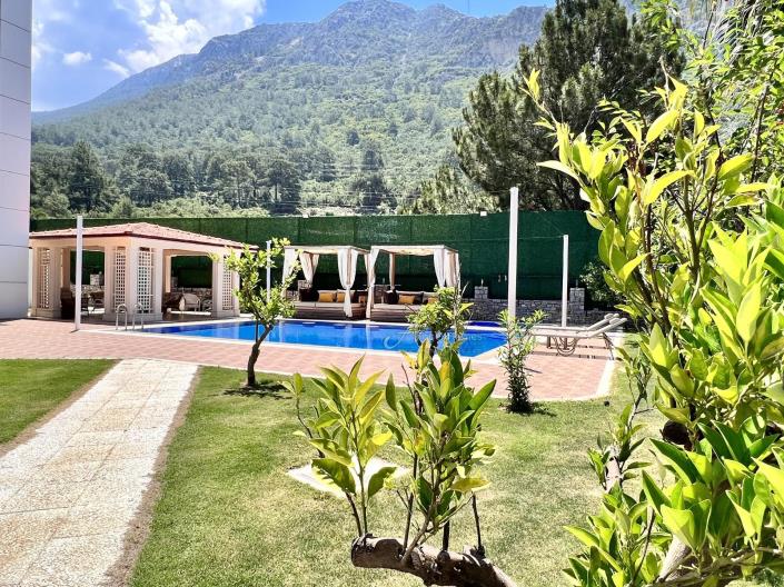 Image No.30-8 Bed Villa for sale