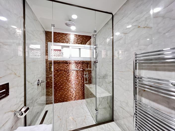 Image No.33-8 Bed Villa for sale