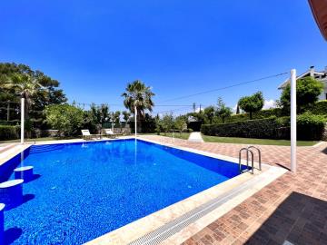 ecefdbb5-36a4-4e4f-a2a8-6a76bd159009