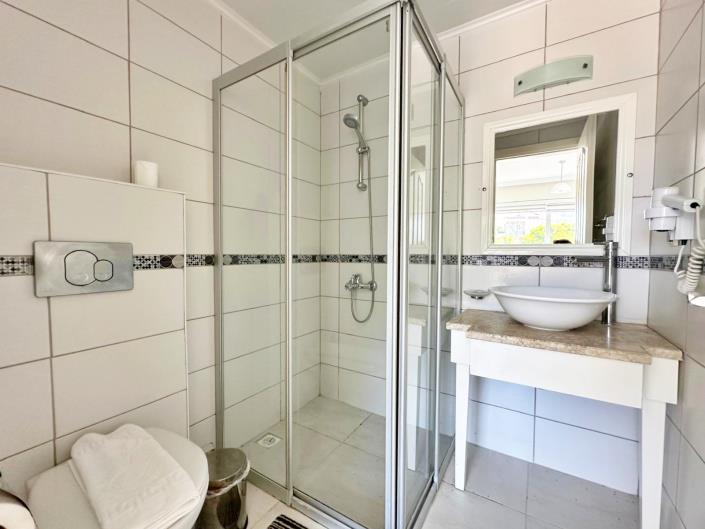 Image No.20-2 Bed Apartment for sale