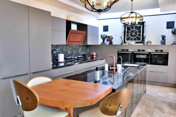 Image No.20-4 Bed Villa / Detached for sale