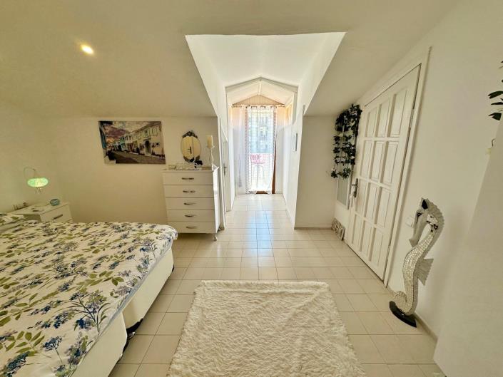 Image No.11-1 Bed Apartment for sale