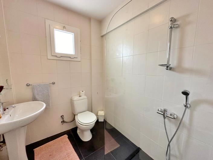 Image No.16-4 Bed Villa for sale