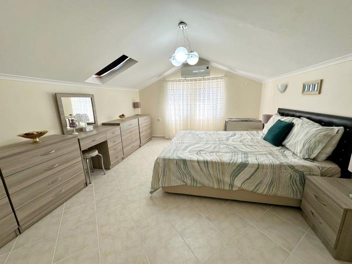 Image No.12-3 Bed Apartment for sale