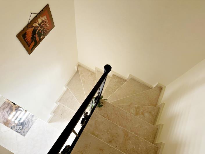 Image No.13-3 Bed Apartment for sale